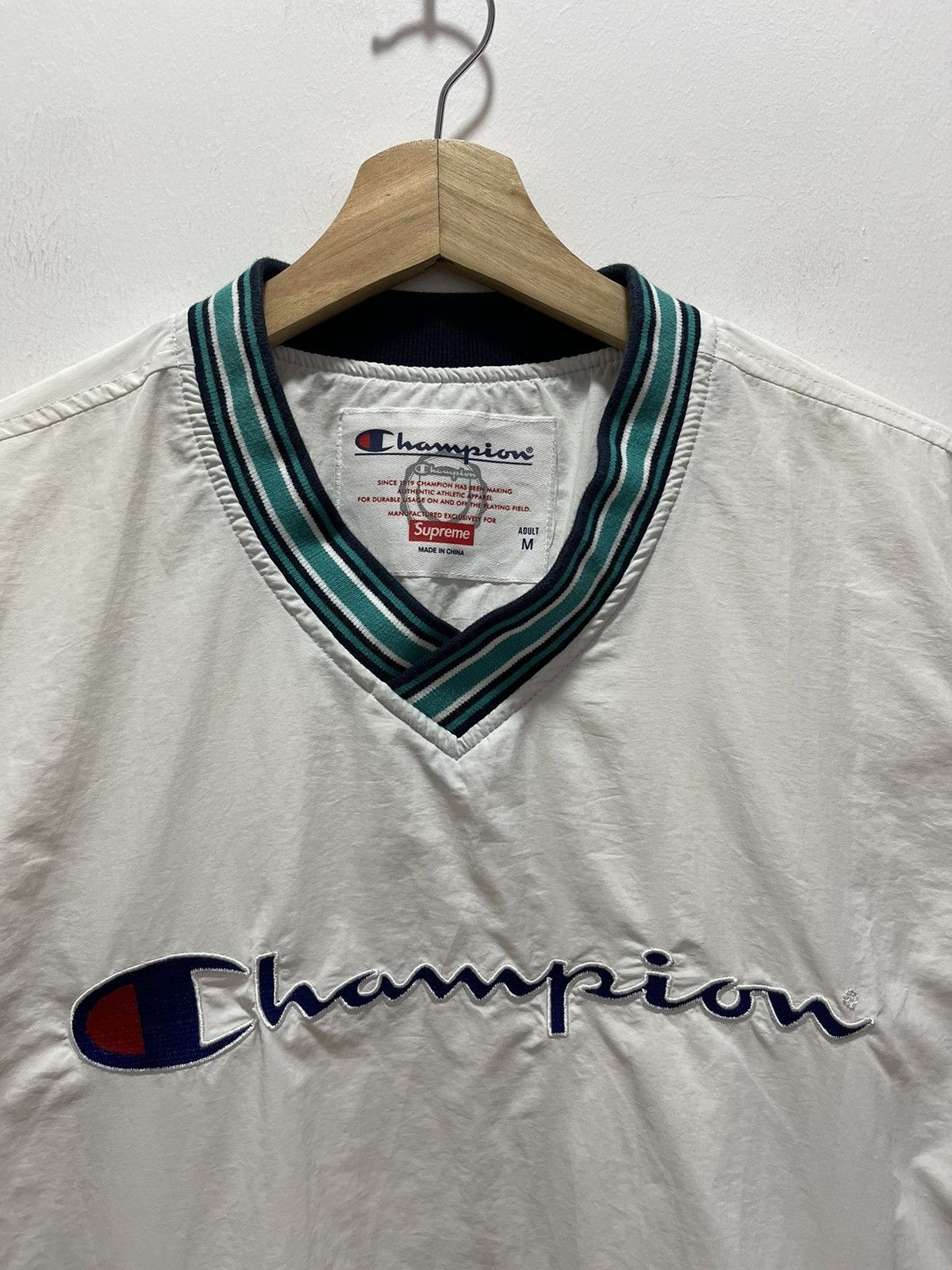 Champion × Supreme CHAMPION X SUPREME VNECK EMBROIDERY SWEATSHIRT Size US M / EU 48-50 / 2 - 2 Thumbnail