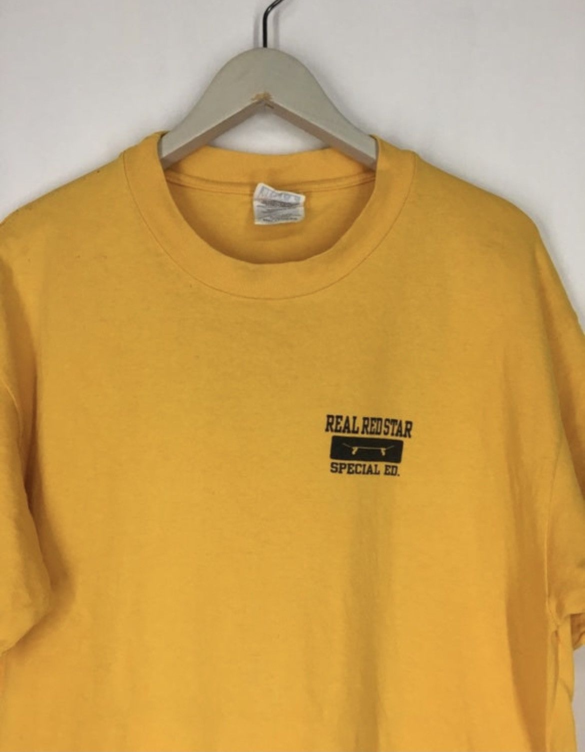 Vintage Vintage 90s Real red star Real skateboard skate t shirt Size US L / EU 52-54 / 3 - 3 Thumbnail
