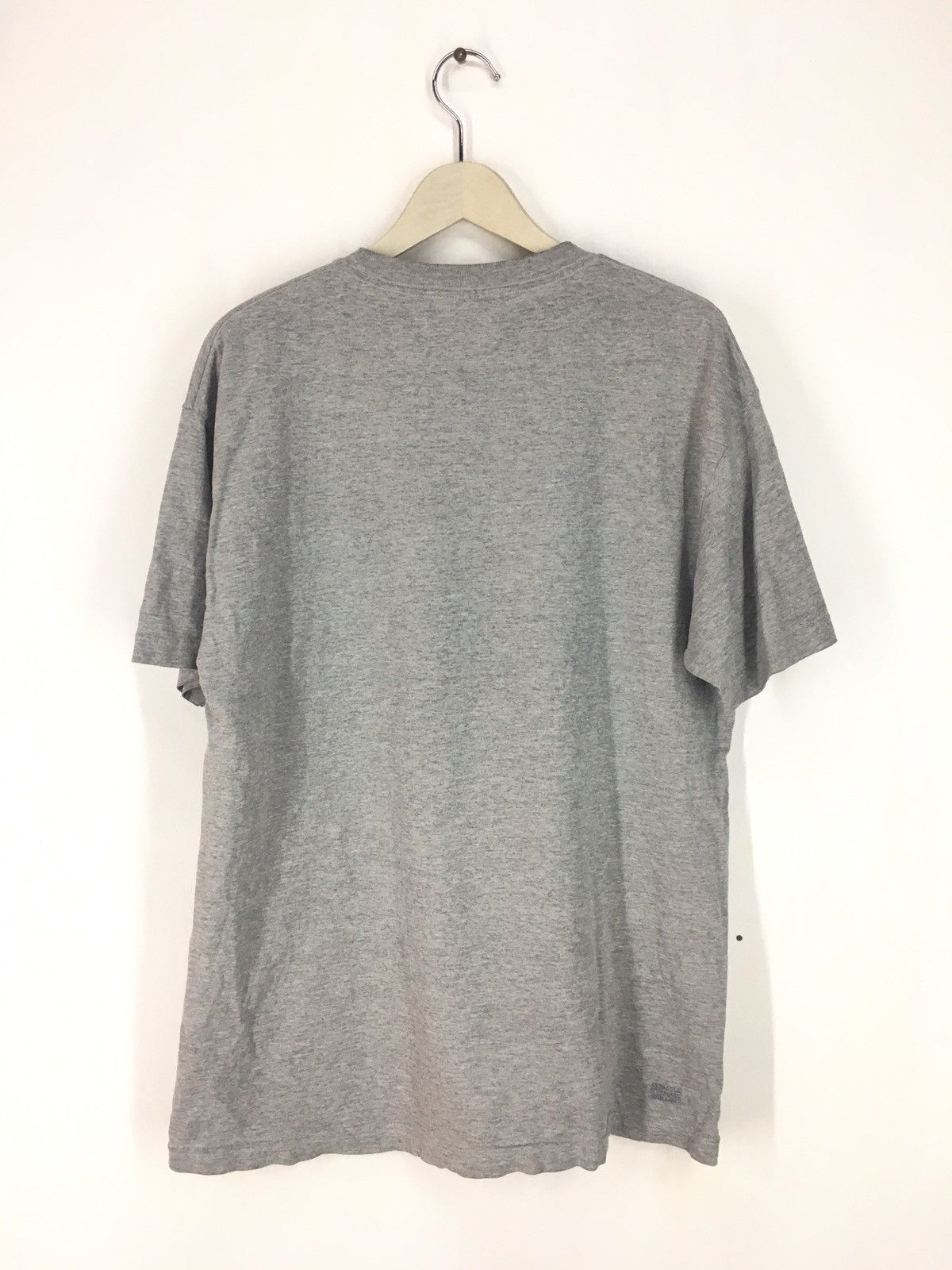 Gravis Vintage 90s GRAVIS athletes & artist skateboard t shirt Size US L / EU 52-54 / 3 - 2 Thumbnail