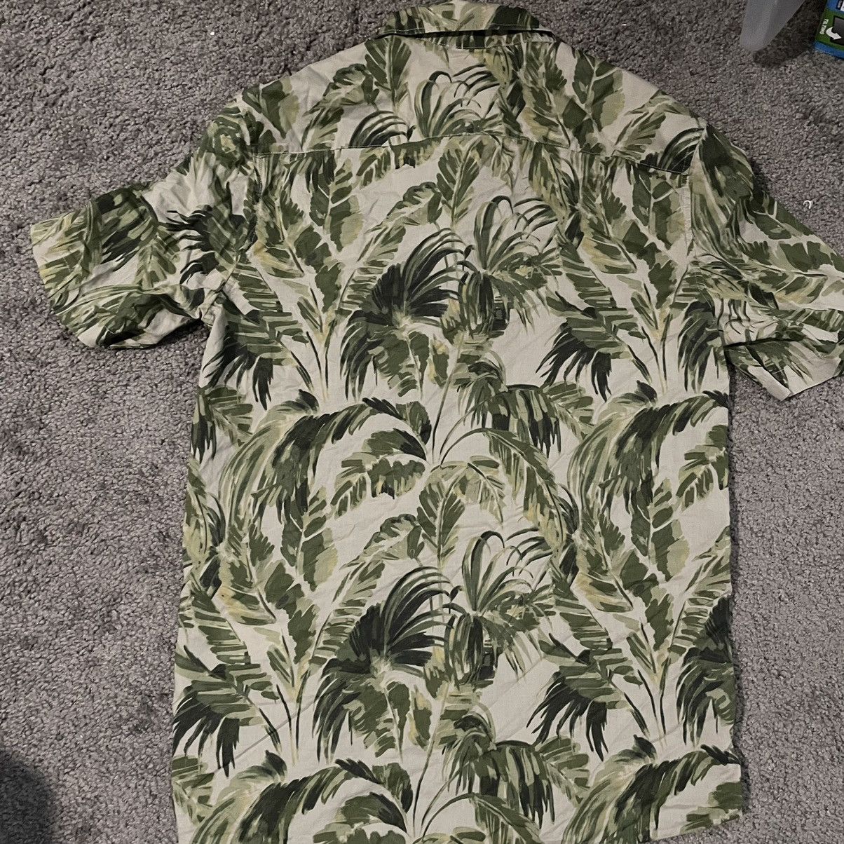 H&M Regular fit Leaf Print Shirt Xs Size US XS / EU 42 / 0 - 3 Thumbnail