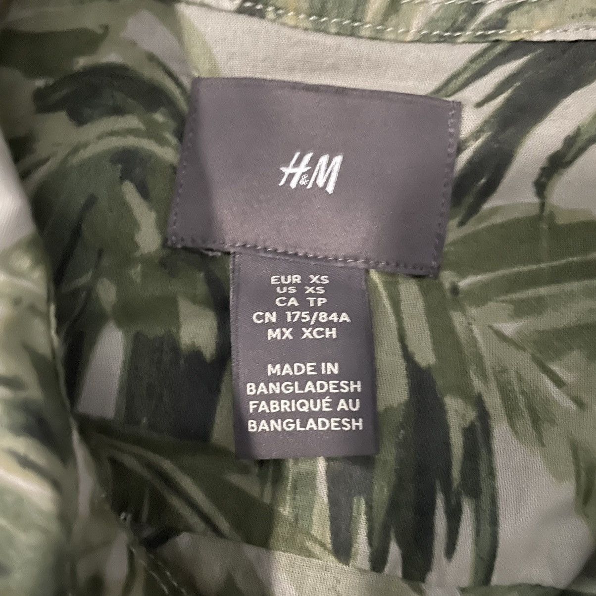 H&M Regular fit Leaf Print Shirt Xs Size US XS / EU 42 / 0 - 2 Thumbnail