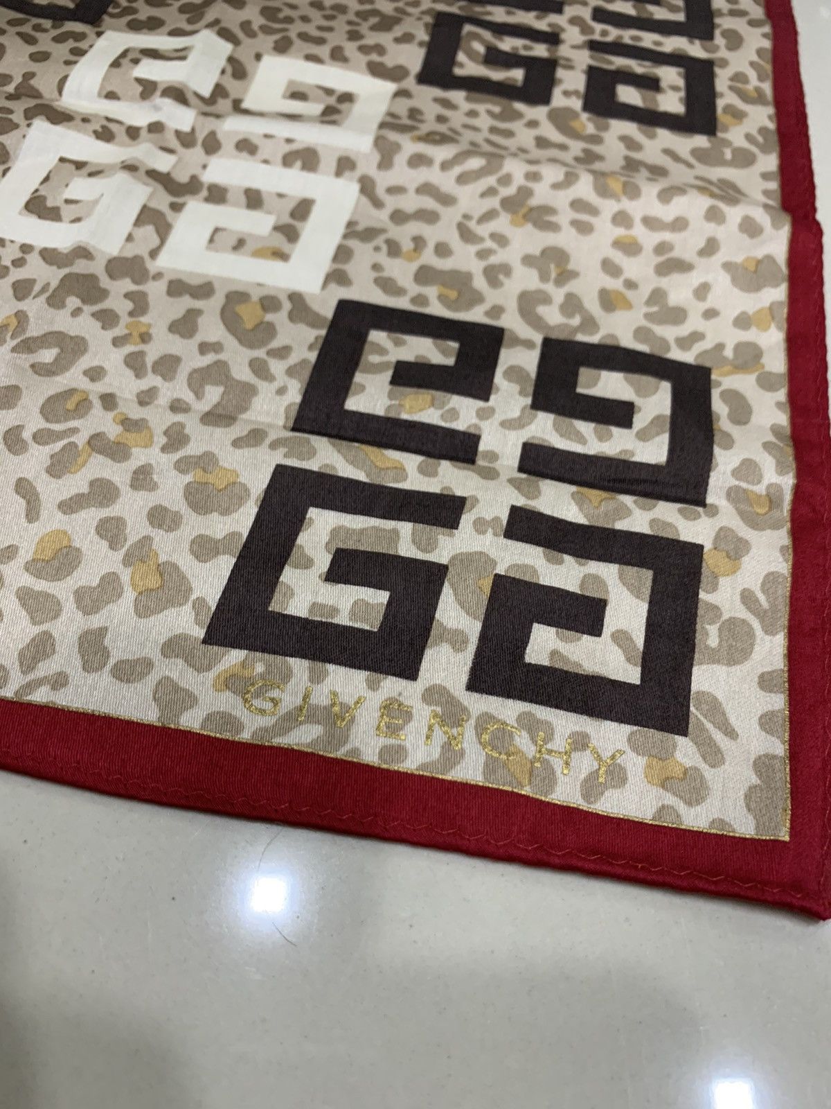 Givenchy GIVENCHY MONOGRAM LEOPARD MOTIVE HANDKERCHIEF Size ONE SIZE - 4 Thumbnail