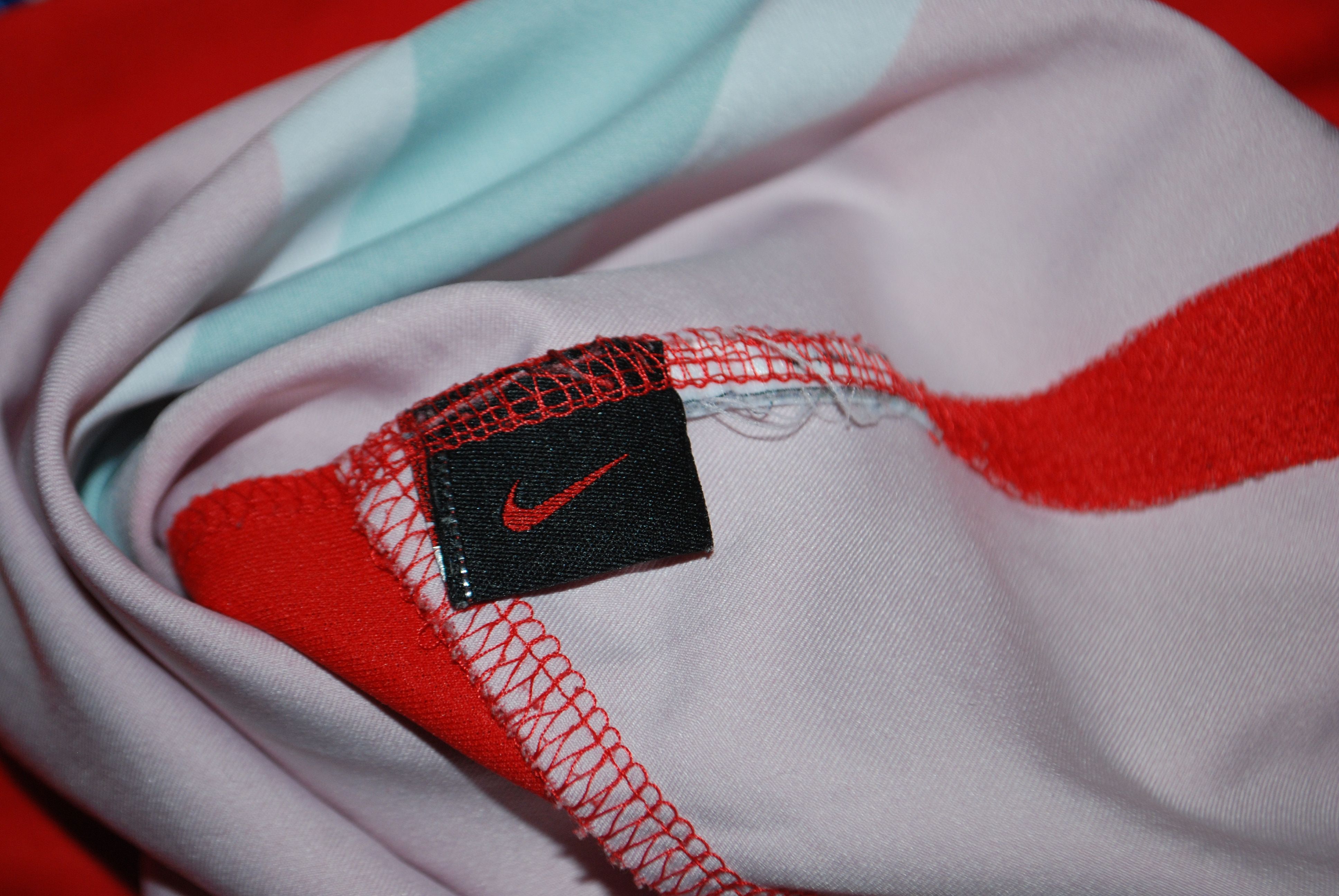 Nike × Vintage JUVENTUS 2005 2006 AWAY CENTENARI FOOTBALL SHIRT SOCCER Size US S / EU 44-46 / 1 - 9 Thumbnail