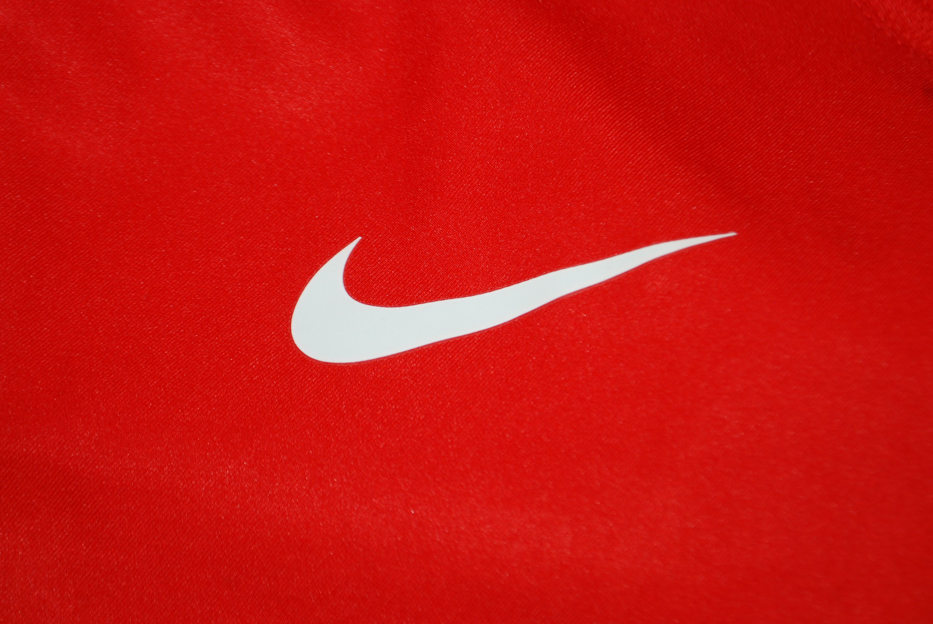 Nike × Vintage JUVENTUS 2005 2006 AWAY CENTENARI FOOTBALL SHIRT SOCCER Size US S / EU 44-46 / 1 - 4 Thumbnail