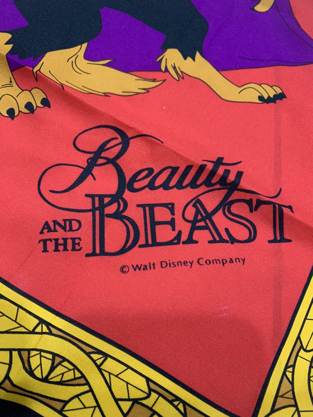 Disney × Vintage VINTAGE DISNEY BEAUTY AND THE BEAST 1994 SEGA SCARF Size ONE SIZE - 4 Thumbnail