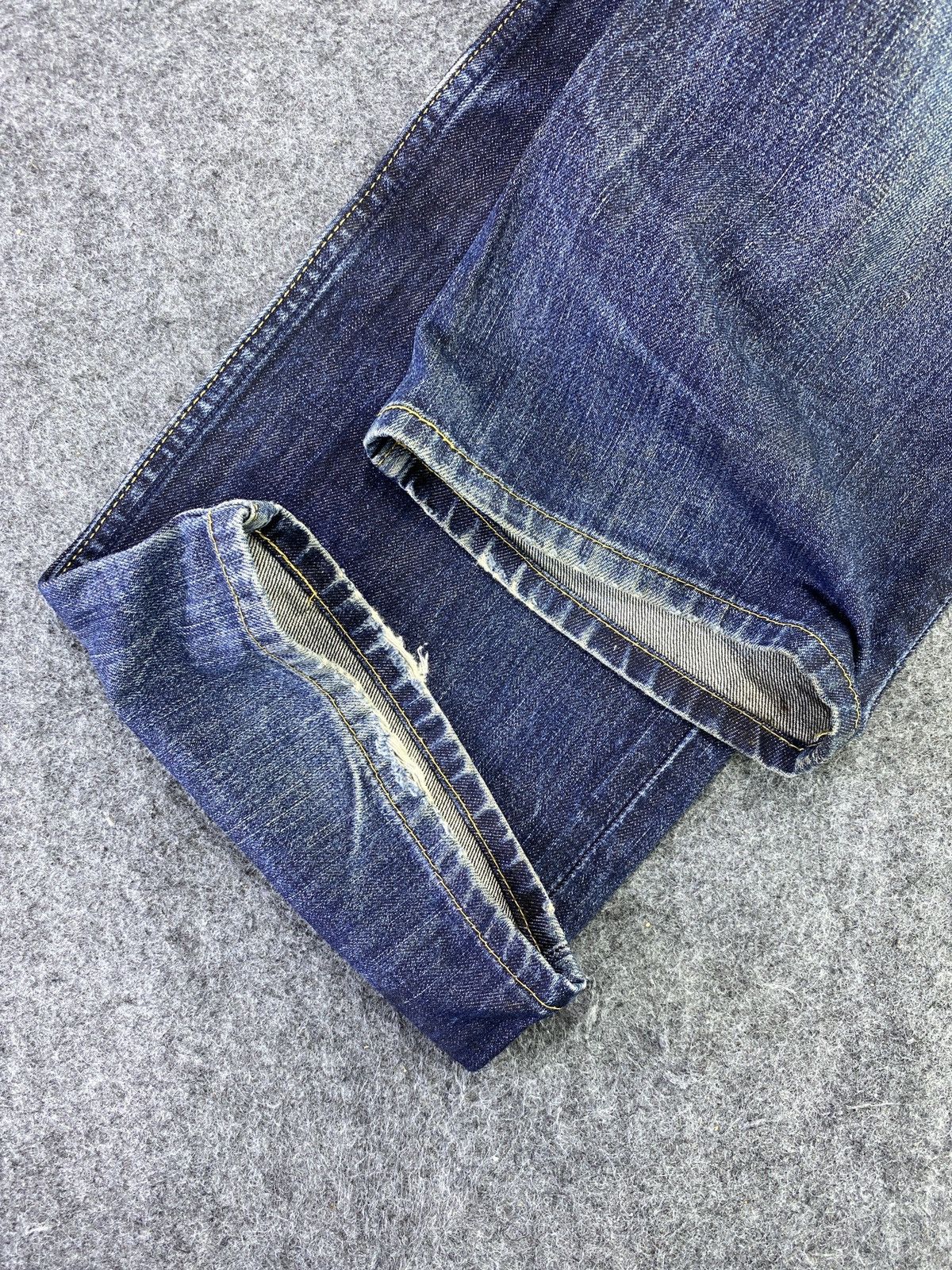 Levi's Vintage Levi's 502 Jeans Distress Blue Wash - J829 Size US 30 / EU 46 - 7 Thumbnail