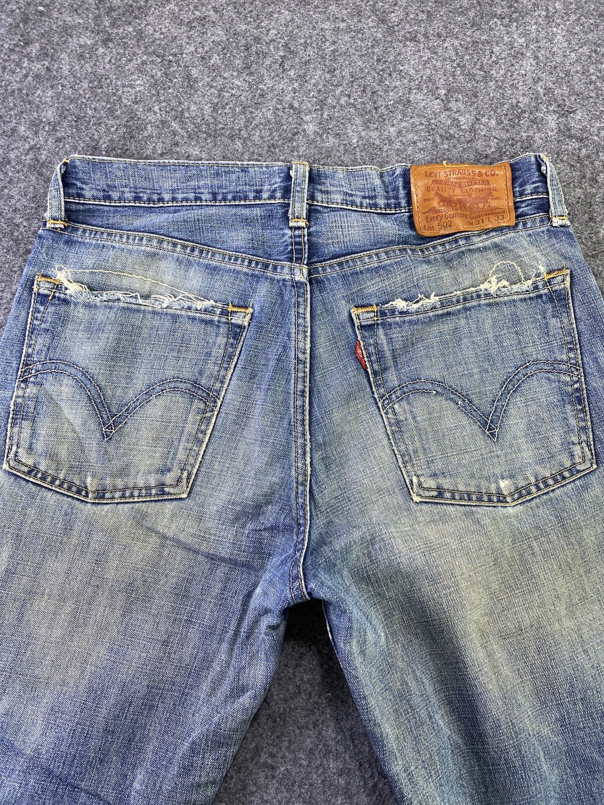 Levi's Vintage Levi's 502 Jeans Distress Blue Wash - J830 Size US 33 - 10 Thumbnail