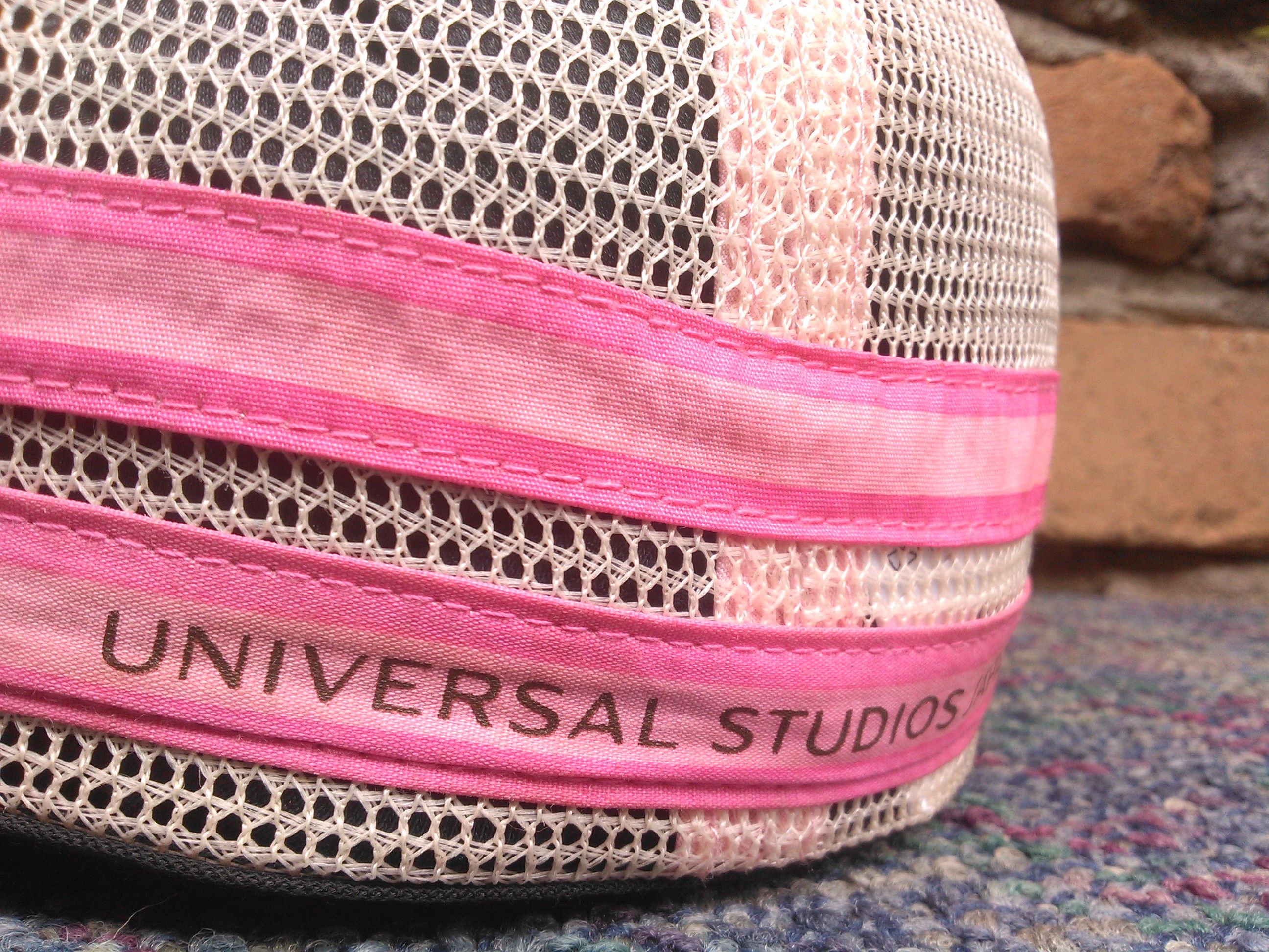 Universal Studios Universal Studios Japan Trucker Hat Elmo Trucker Hat Size ONE SIZE - 4 Thumbnail