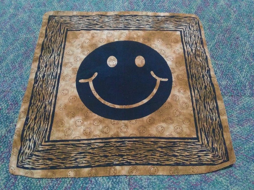 The Unbranded Brand Smile Face Bandana Scarves Handkerchief Size ONE SIZE - 1 Thumbnail
