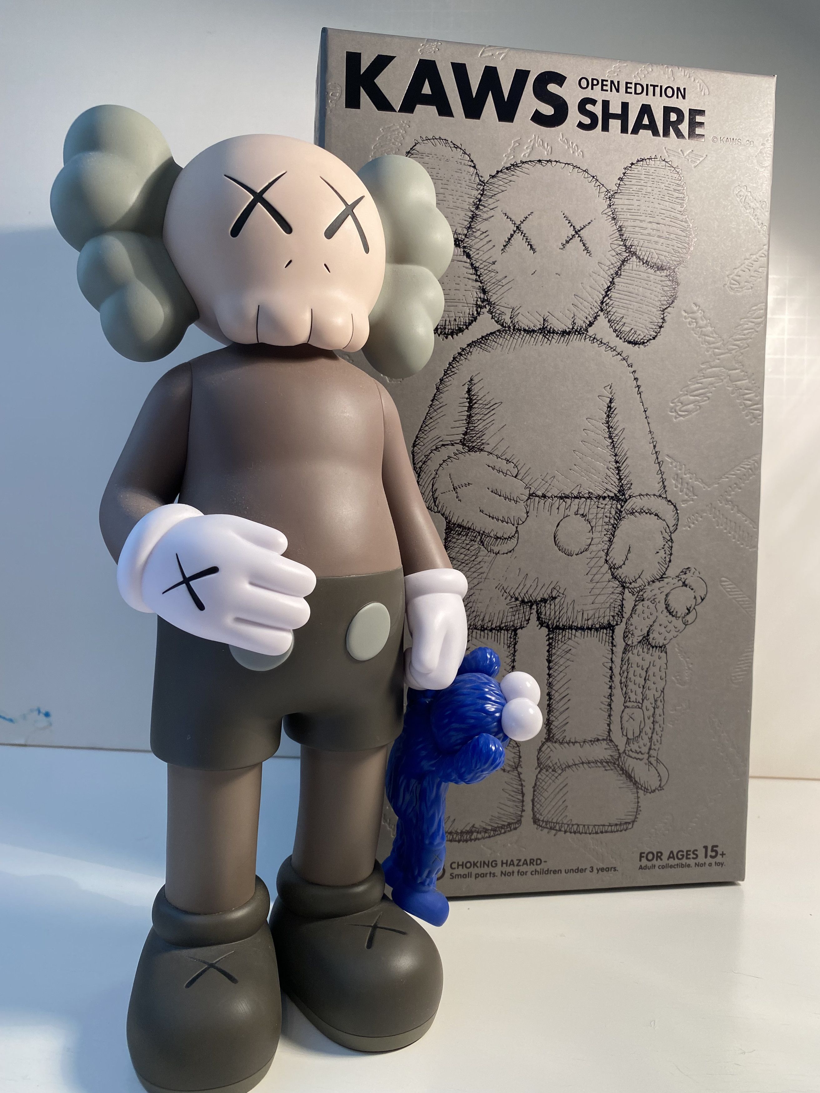 KAWS OPEN EDITION SHARE フィギュア Kaws KAWS 'Share' Vinyl Figure | Grailed