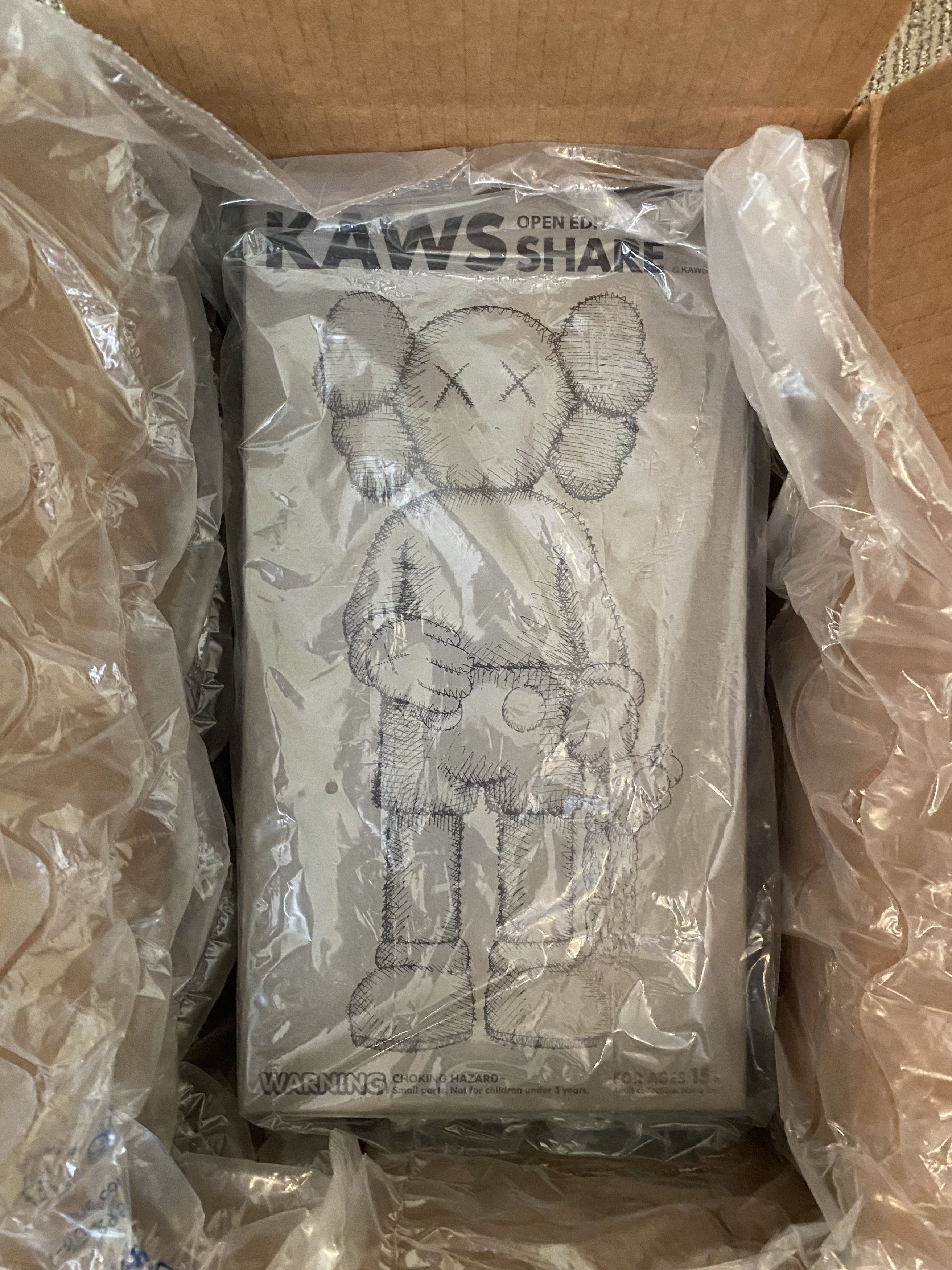 Kaws KAWS 'Share' Vinyl Figure Size ONE SIZE - 7 Thumbnail