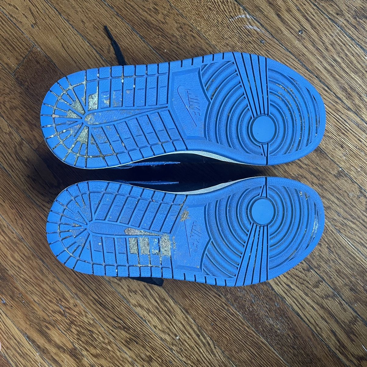 Jordan Brand Air Jordan 1 Royal Size 9.5 (2017) Size US 9.5 / EU 42-43 - 3 Thumbnail