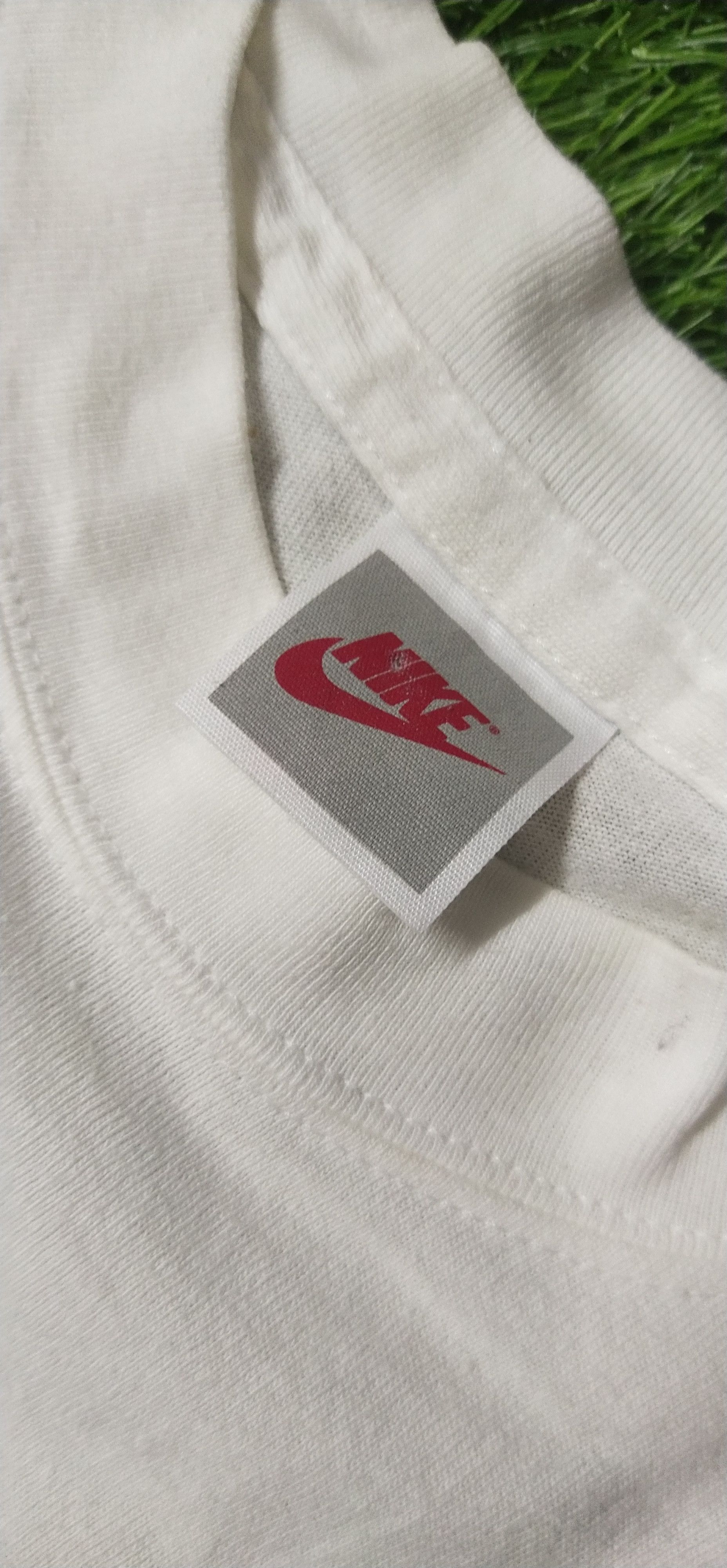 Japanese Brand Final drop Nike air jordan tshirt big logo michael jordan Size US L / EU 52-54 / 3 - 6 Thumbnail