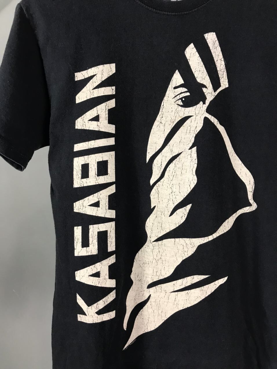 Band Tees Kasabian 2011 Vintage Rock Tee Size US S / EU 44-46 / 1 - 3 Thumbnail