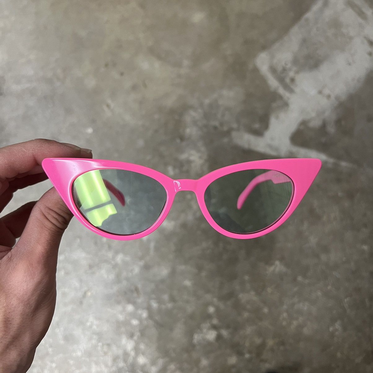 Retro Cat Eye Sunglasses - Blush Pink main image 1