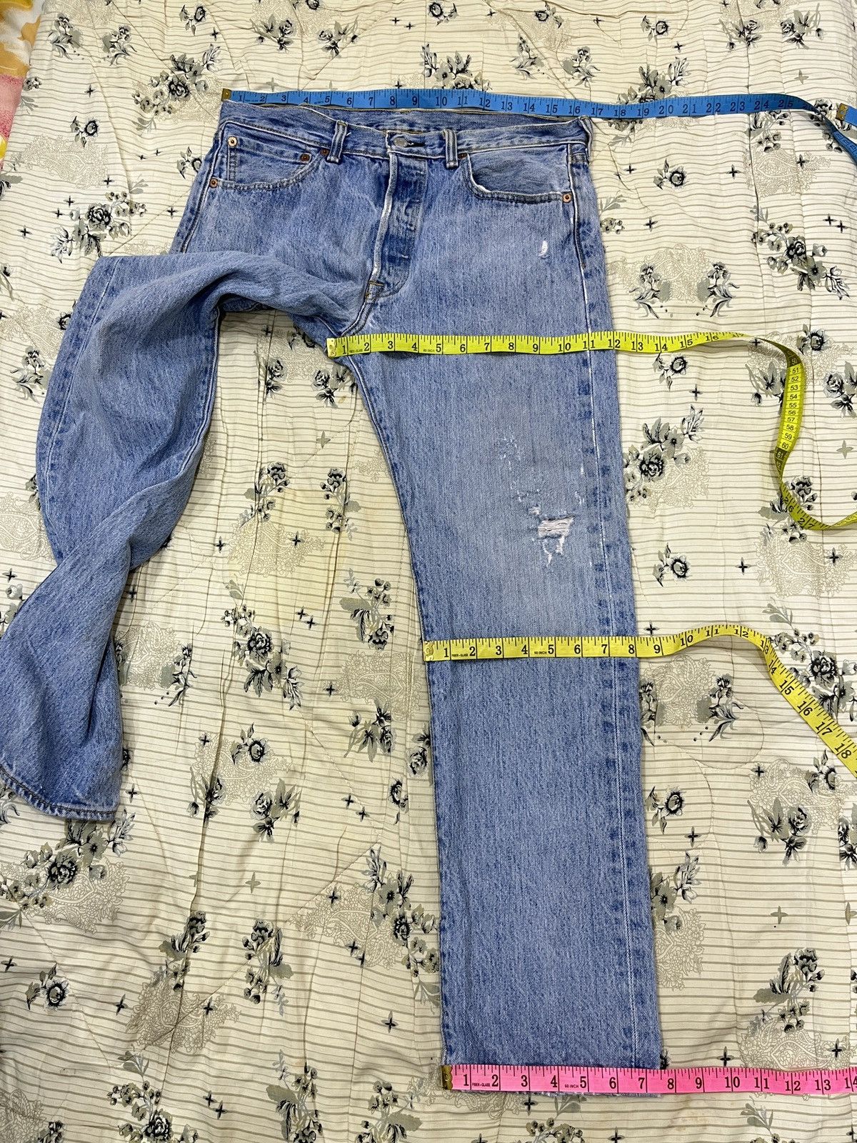 Levi's (Dddd). LEVIS 501 DISTRESSED DENIM Size US 33 - 20 Thumbnail