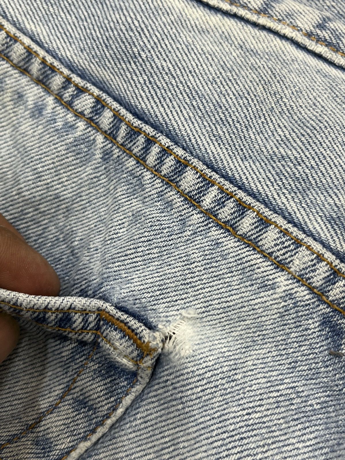 Levi's (Dddd). VINTAGE LEVIS 501 DISTRESSED DENIM Size US 33 - 16 Thumbnail