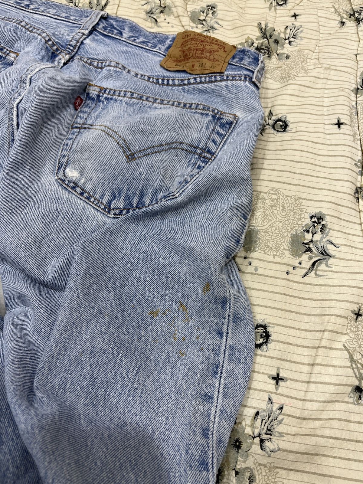 Levi's (Dddd). VINTAGE LEVIS 501 DISTRESSED DENIM Size US 33 - 22 Thumbnail