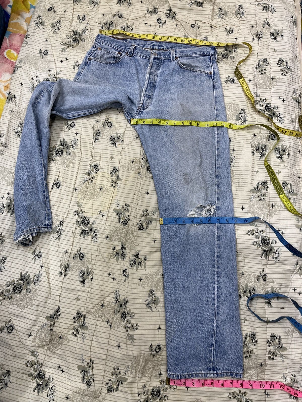 Levi's (Dddd). VINTAGE LEVIS 501 DISTRESSED DENIM Size US 33 - 19 Thumbnail