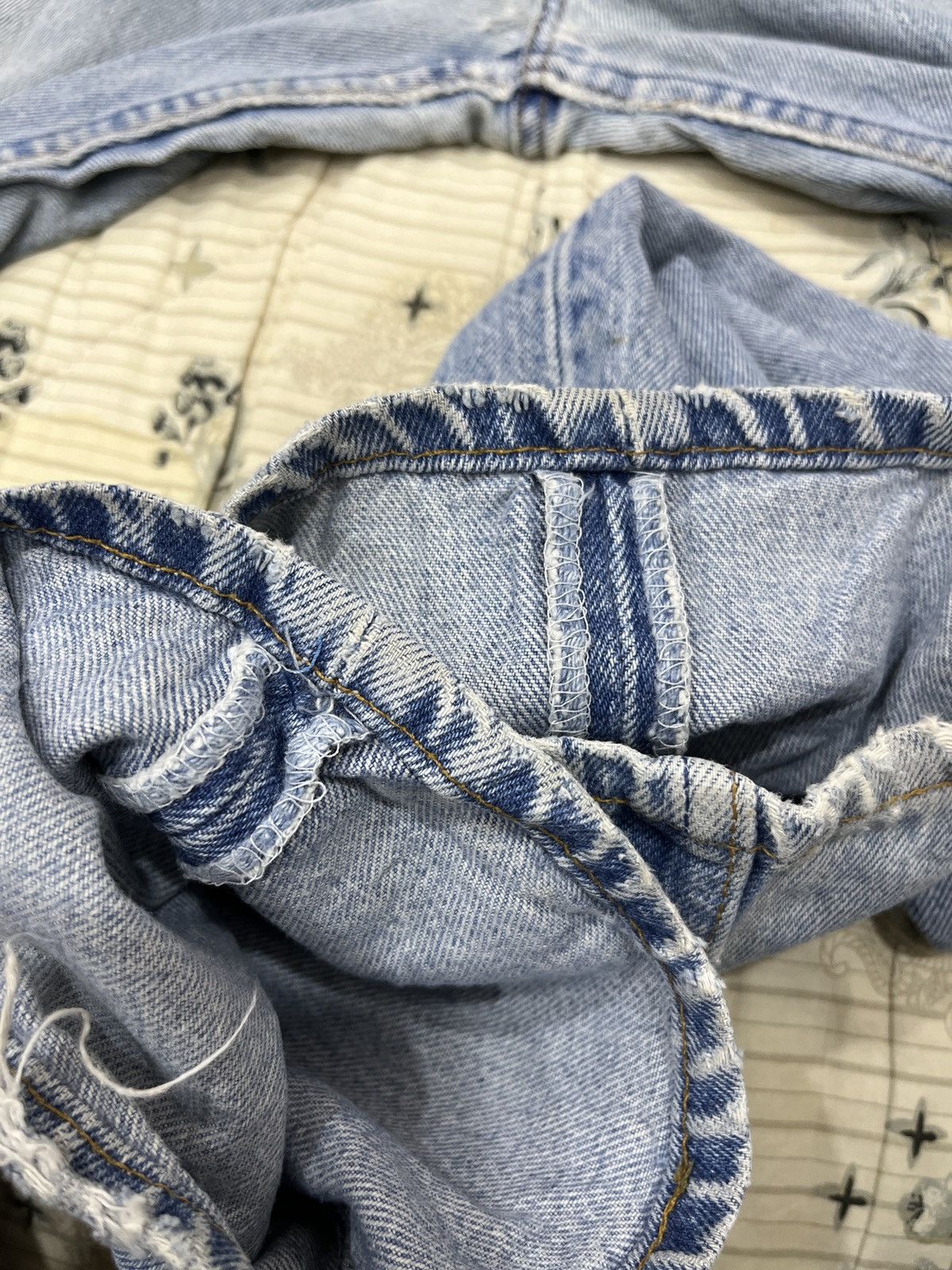 Levi's (Dddd). VINTAGE LEVIS 501 DISTRESSED DENIM Size US 32 / EU 48 - 21 Thumbnail