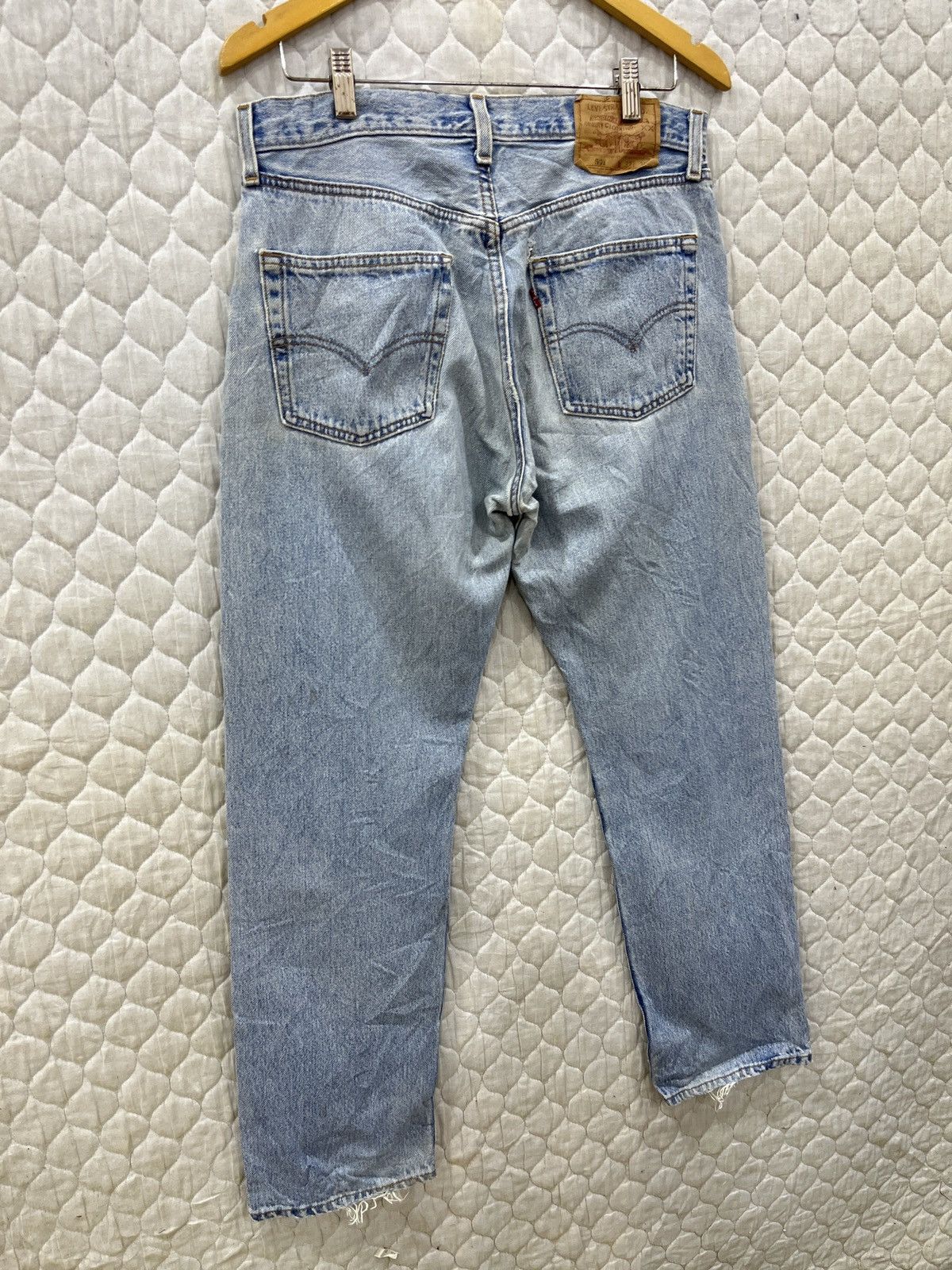 Levi's (Dddd). VINTAGE LEVIS 501 DISTRESSED DENIM Size US 32 / EU 48 - 5 Thumbnail