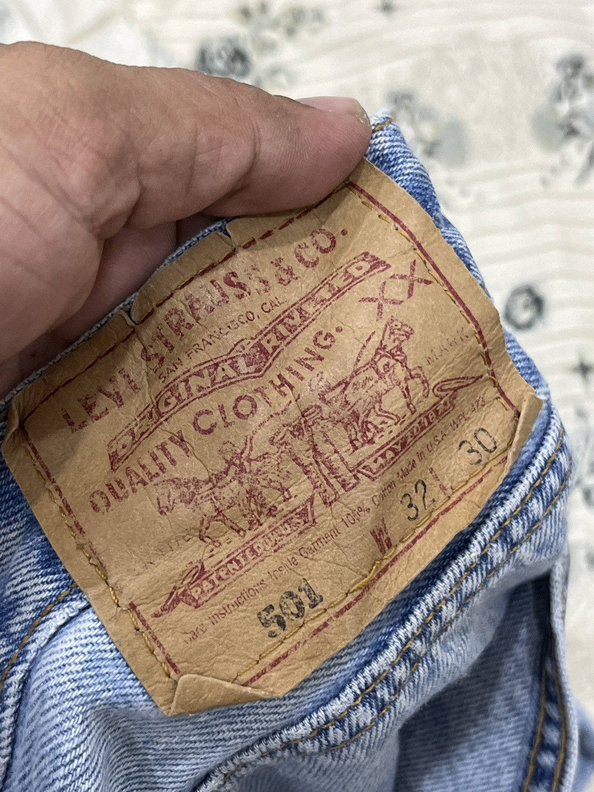 Levi's (Dddd). VINTAGE LEVIS 501 DISTRESSED DENIM Size US 32 / EU 48 - 13 Thumbnail