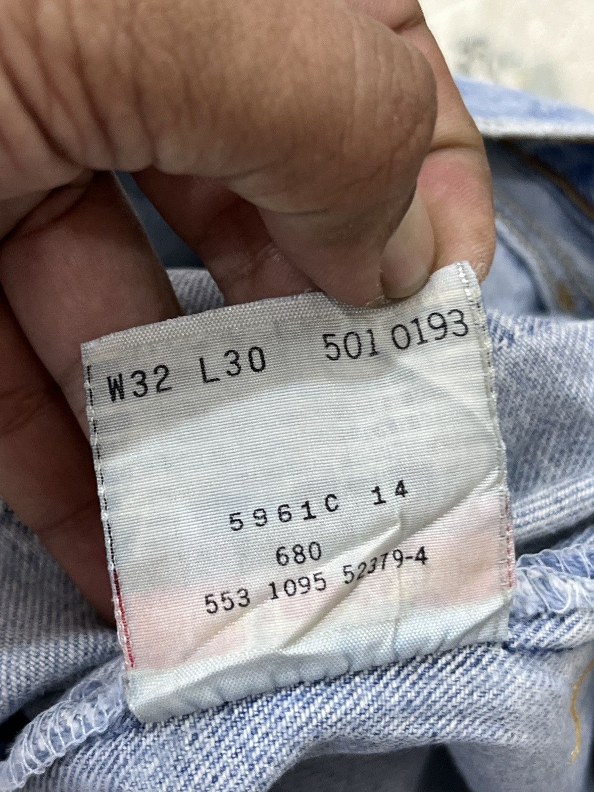 Levi's (Dddd). VINTAGE LEVIS 501 DISTRESSED DENIM Size US 32 / EU 48 - 12 Thumbnail