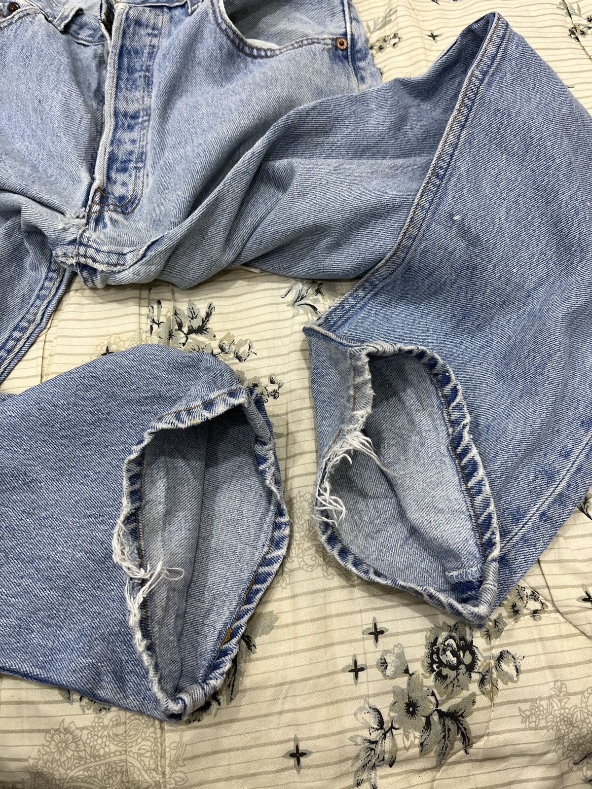 Levi's (Dddd). VINTAGE LEVIS 501 DISTRESSED DENIM Size US 32 / EU 48 - 17 Thumbnail