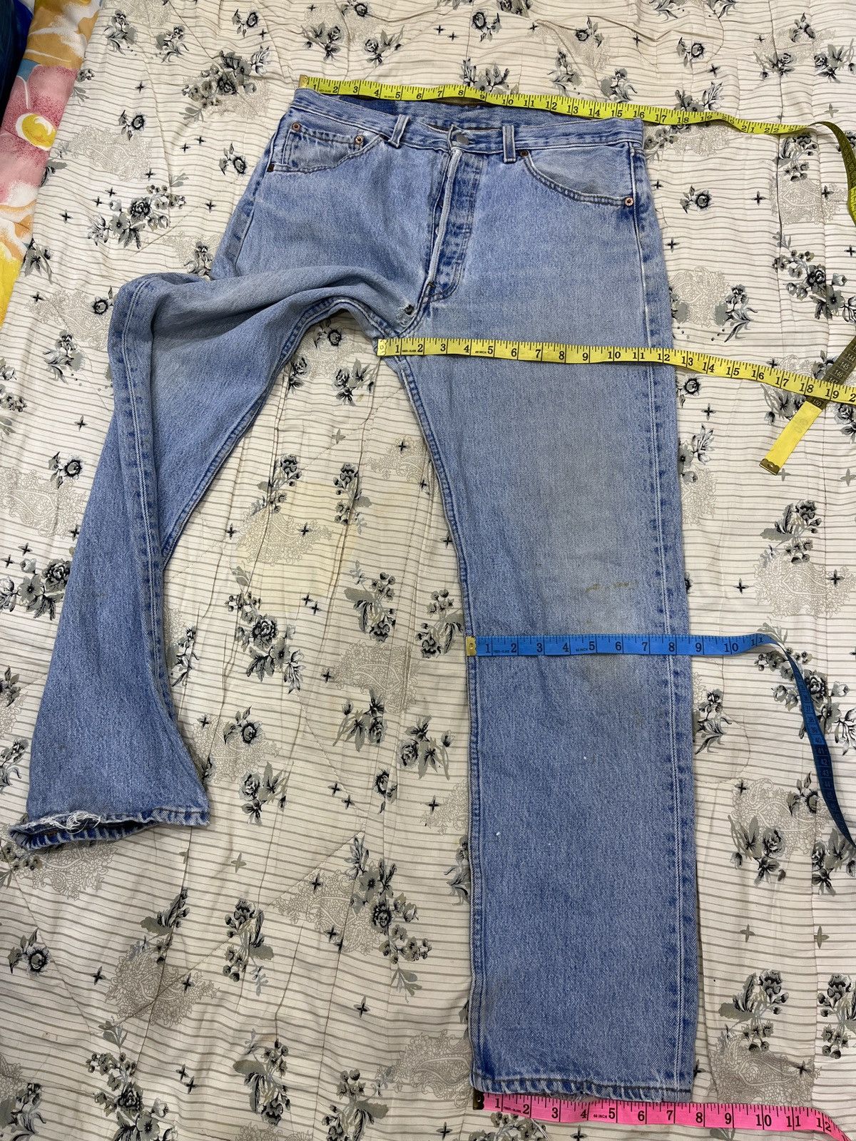 Levi's (Dddd). VINTAGE LEVIS 501 DISTRESSED DENIM Size US 32 / EU 48 - 18 Thumbnail