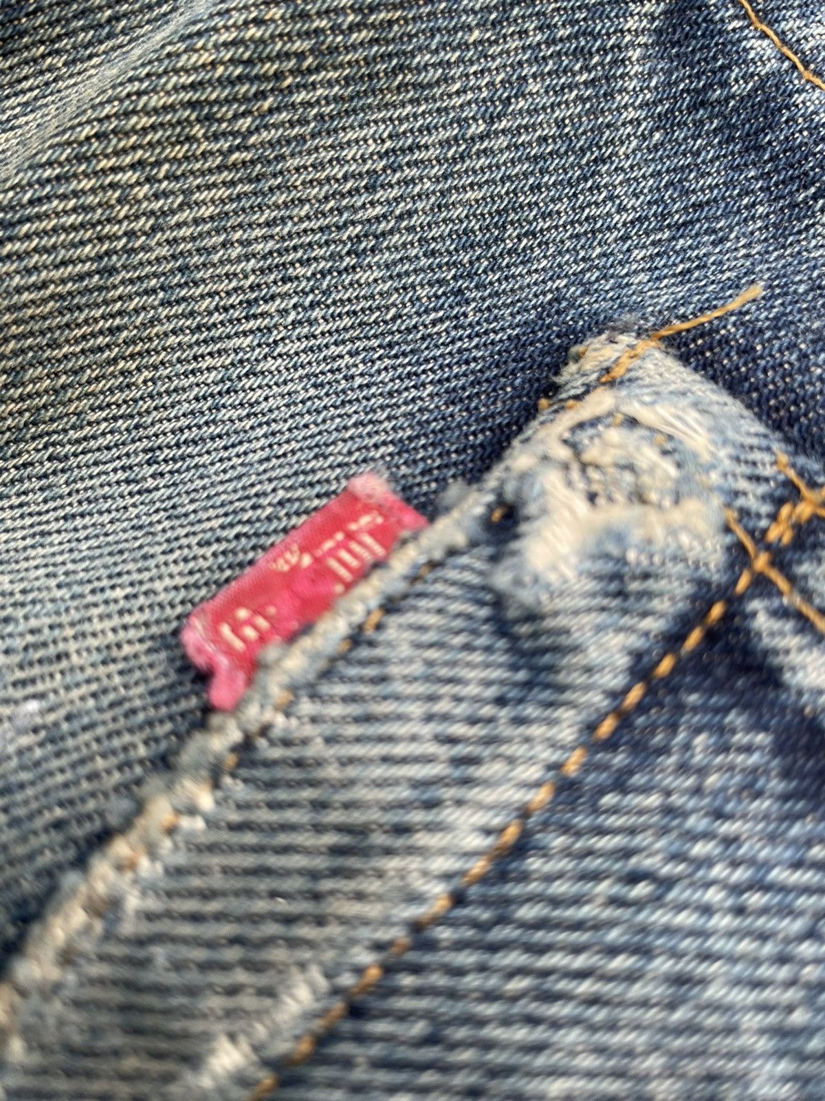Levi's Vintage Levi’s 1998 201XX E 1937 Selvedge Distressed Denim Size US 30 / EU 46 - 16 Thumbnail