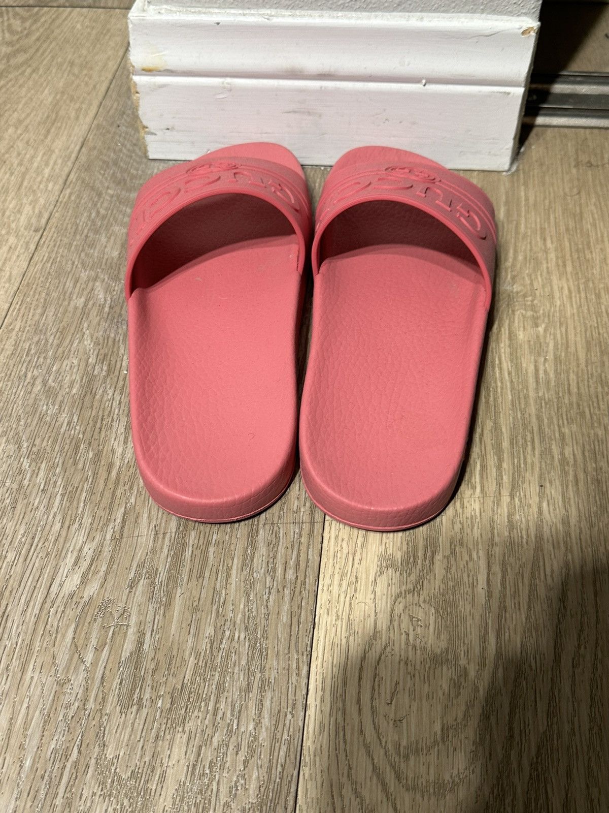 Rare Vintage Pink Gucci Slides