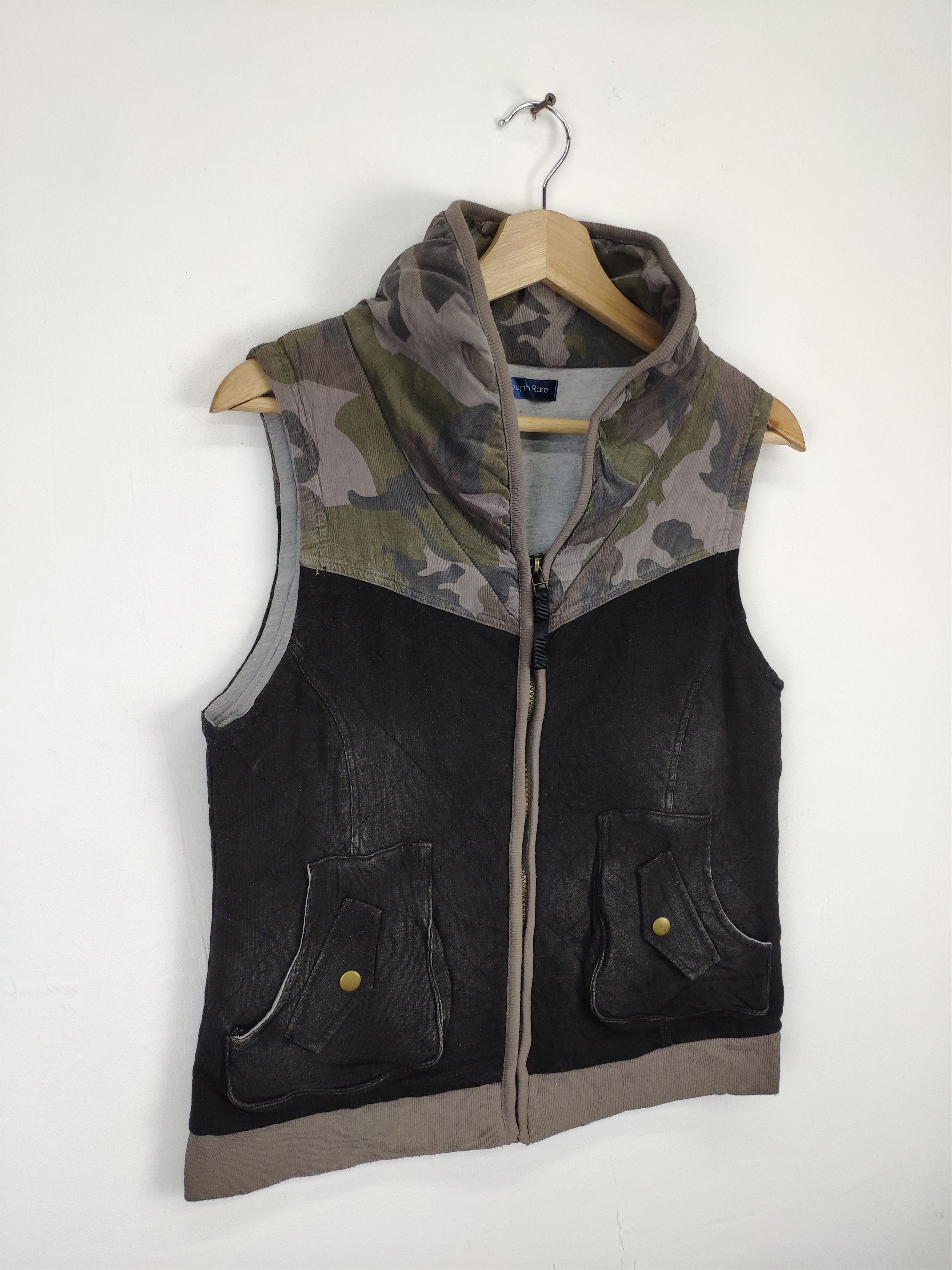 Japanese Brand × Vintage Vintage Camo Vest Japanese Unbranded Size S / US 4 / IT 40 - 6 Thumbnail