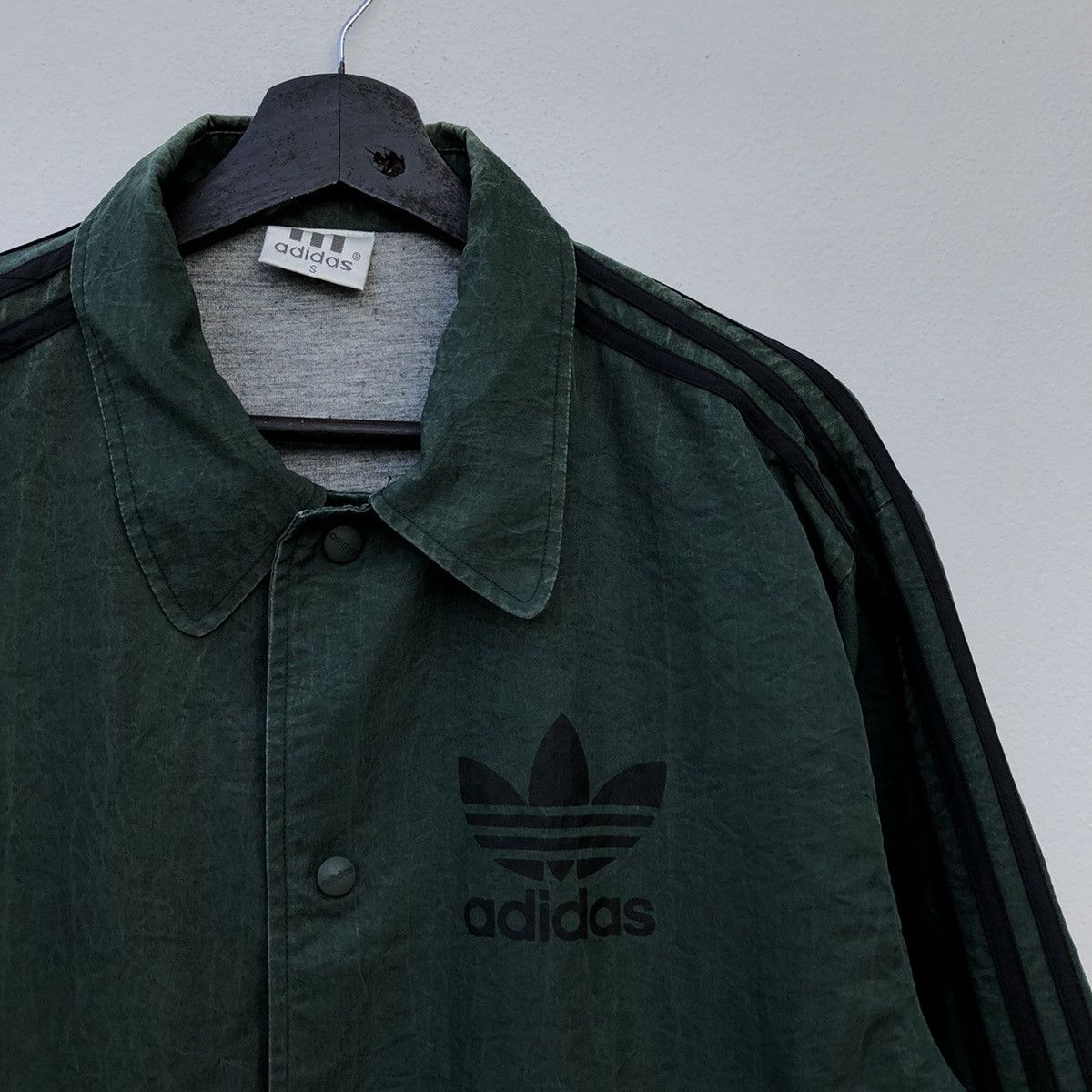 Adidas VINTAGE ADIDAS BIG LOGO LIGHT JACKET RARE COLOUR Size US S / EU 44-46 / 1 - 5 Thumbnail