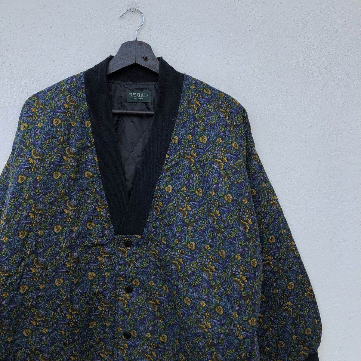 Japanese Brand VINTAGE REGAL JAPAN FLORAL FLOWER FULL PRINT JACKET Size US M / EU 48-50 / 2 - 5 Thumbnail