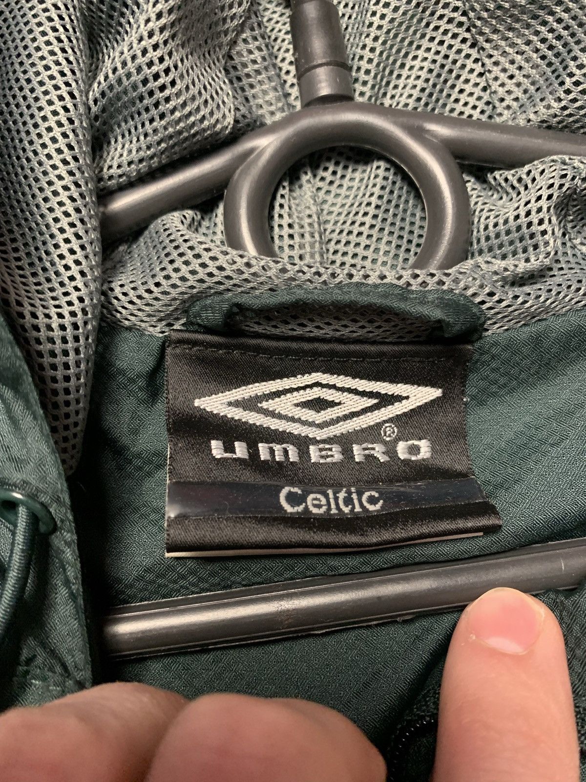 Umbro × Vintage Vintage Celtic Umbro soccer track jacket size XXL Size US XXL / EU 58 / 5 - 6 Thumbnail