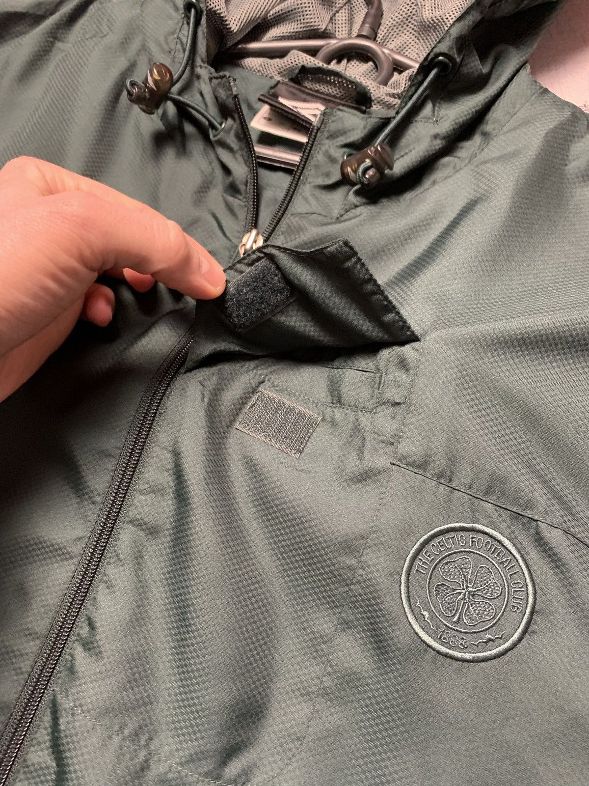 Umbro × Vintage Vintage Celtic Umbro soccer track jacket size XXL Size US XXL / EU 58 / 5 - 4 Thumbnail