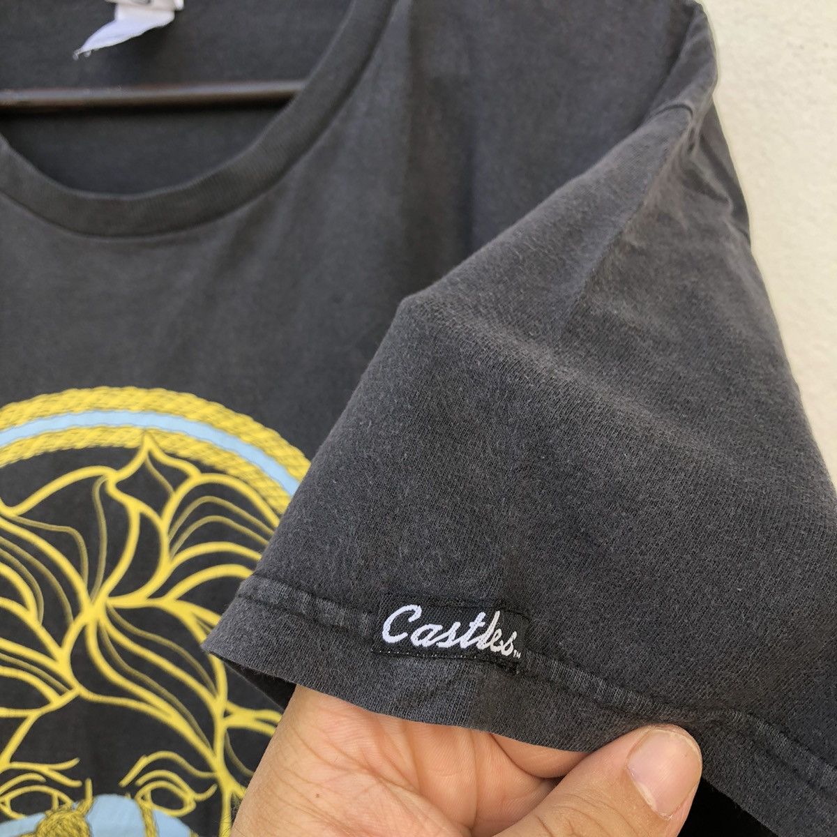 Vintage VINTAGE CROOKS & CASTLES TEE BIG LOGO Size US L / EU 52-54 / 3 - 4 Thumbnail