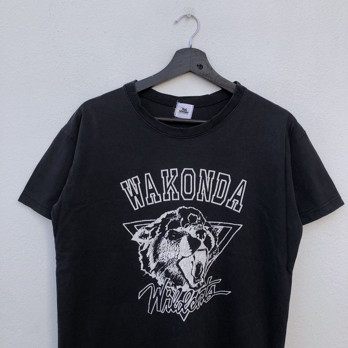 Japanese Brand VINTAGE PAK NAMAE WAKONDA WILDCATS BIG LOGO TEE Size US M / EU 48-50 / 2 - 3 Thumbnail