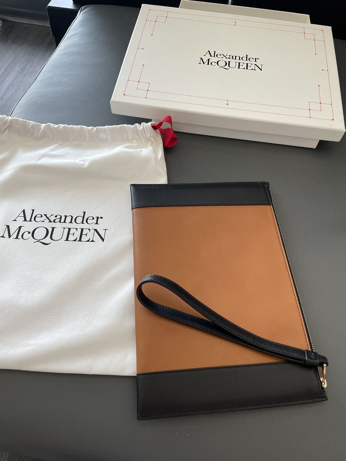 Alexander McQueen × MCQ Brand NEW Signature Luxury Leather Logo Pouch Limited Size ONE SIZE - 7 Thumbnail