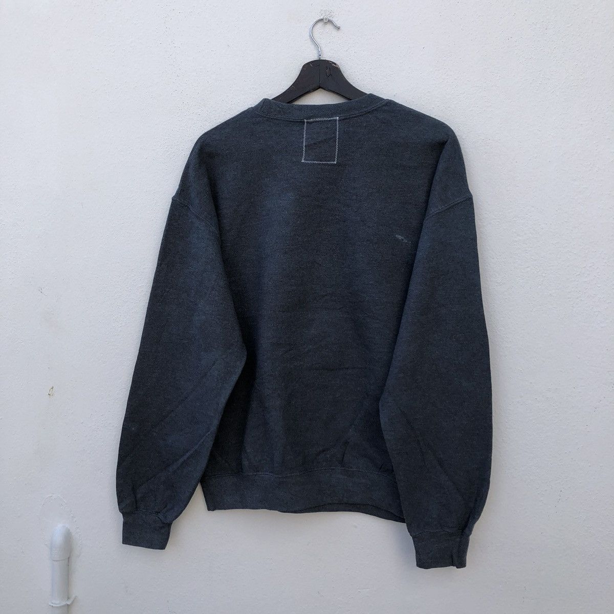 Japanese Brand VINTAGE RIOT SOCIETY SKATE BOARD DESIGN BIG LOGO SWEATSHIRT Size US M / EU 48-50 / 2 - 6 Thumbnail