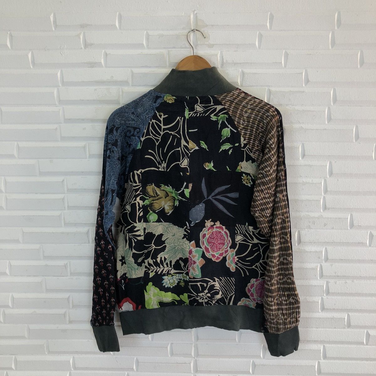 Japanese Brand VINTAGE WORLD BAZAAR LIGHT JACKET MIX COLOUR RARE Size US M / EU 48-50 / 2 - 8 Thumbnail