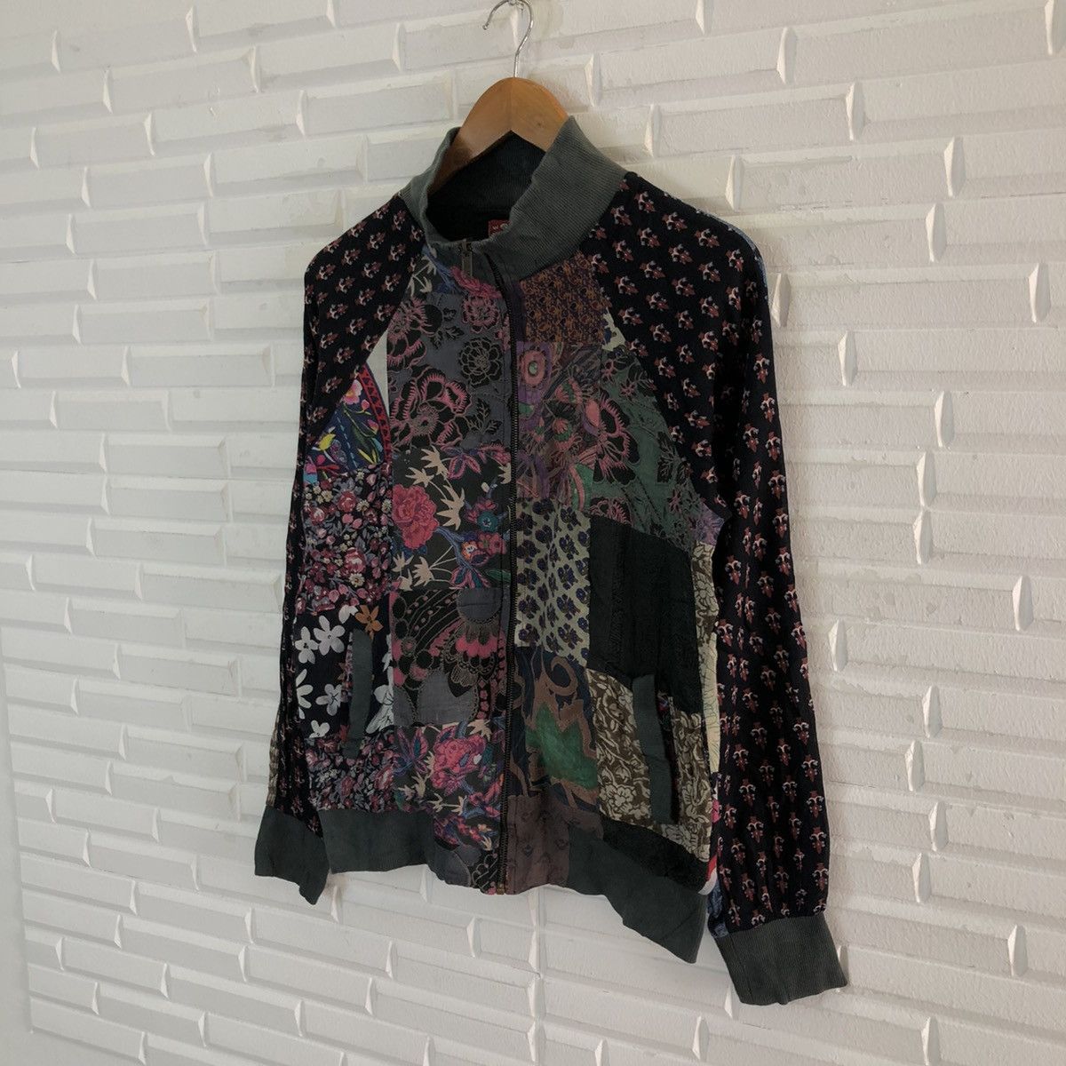 Japanese Brand VINTAGE WORLD BAZAAR LIGHT JACKET MIX COLOUR RARE Size US M / EU 48-50 / 2 - 2 Thumbnail