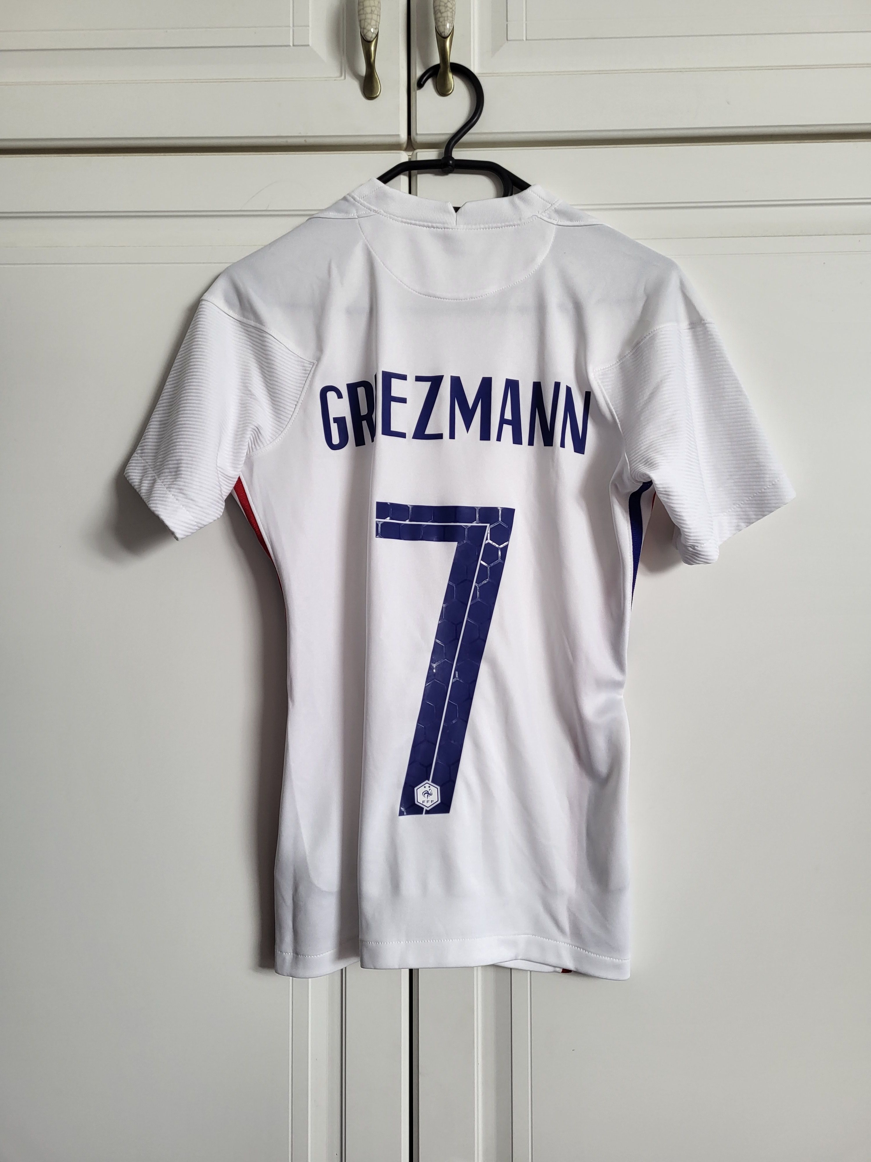 griezmann football shirt