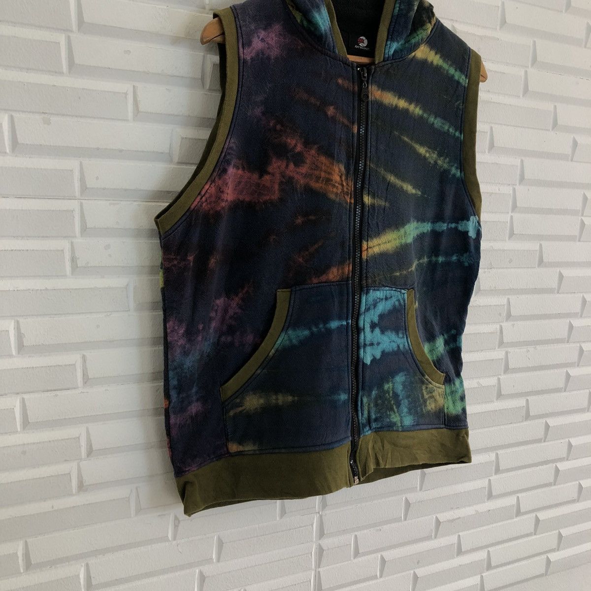 Art Comes First VINTAGE ART MARKET MULTI COLOUR NAVAJO VEST Size US M / EU 48-50 / 2 - 4 Thumbnail