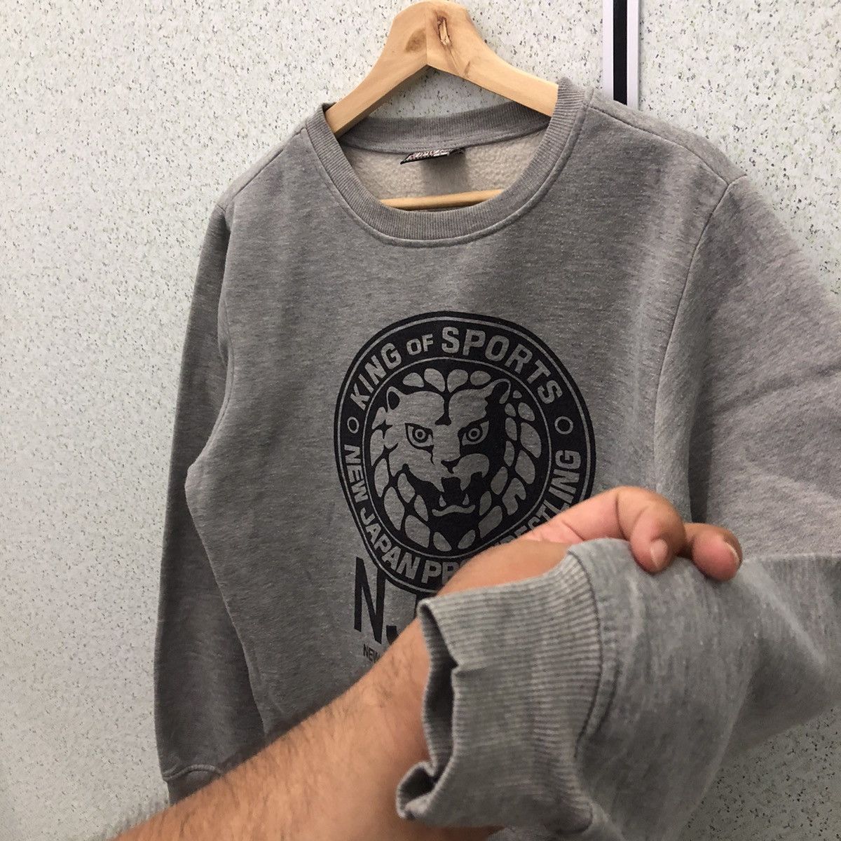 Japanese Brand KING OF SPORTS NEW JAPAN PRO-WRESTLING SWEATSHIRT BIG LOGO Size US L / EU 52-54 / 3 - 8 Thumbnail