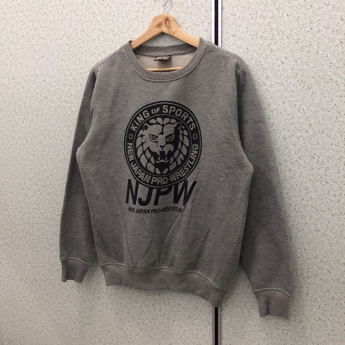 Japanese Brand KING OF SPORTS NEW JAPAN PRO-WRESTLING SWEATSHIRT BIG LOGO Size US L / EU 52-54 / 3 - 2 Thumbnail
