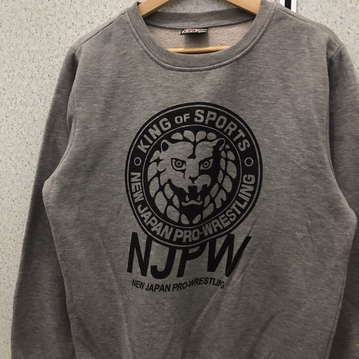 Japanese Brand KING OF SPORTS NEW JAPAN PRO-WRESTLING SWEATSHIRT BIG LOGO Size US L / EU 52-54 / 3 - 5 Thumbnail