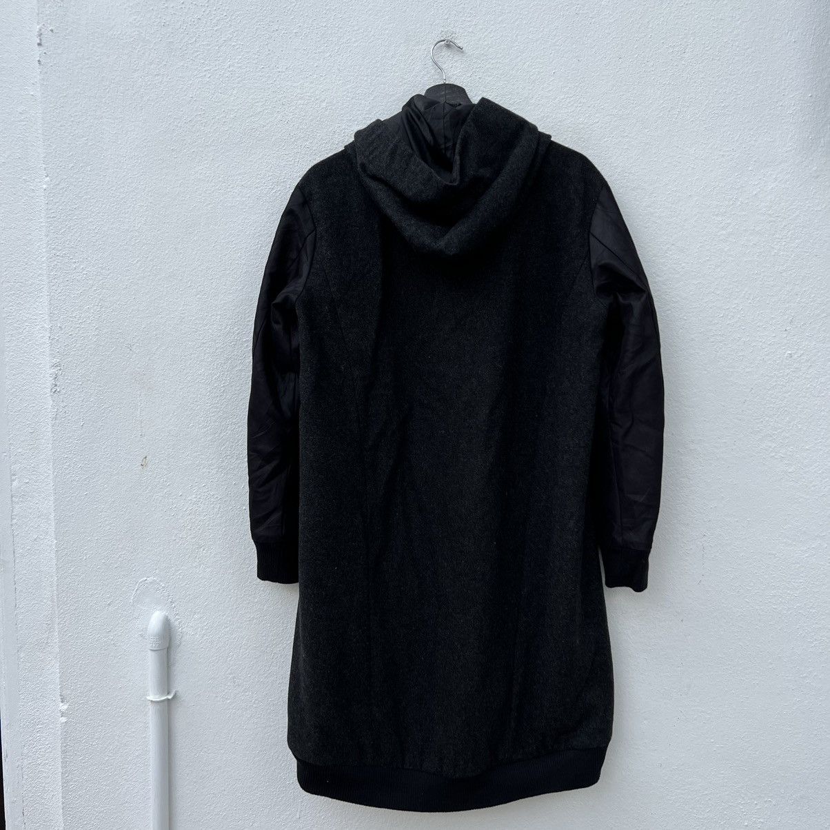 Hussein Chalayan × Puma LONG COACH JACKET PUMA BY HUSSEIN CHALAYAN AVANT GARDENSTYLE Size US XS / EU 42 / 0 - 8 Thumbnail