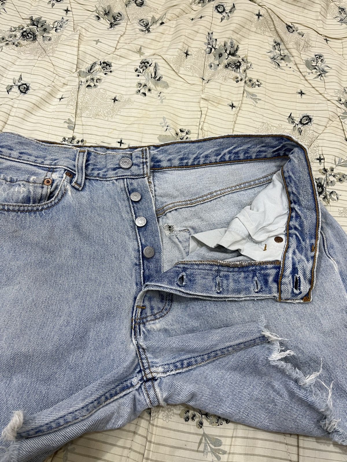 Levi's (Dddd). VINTAGE LEVIS 501 DENIM SHORTS Size US 30 / EU 46 - 7 Thumbnail