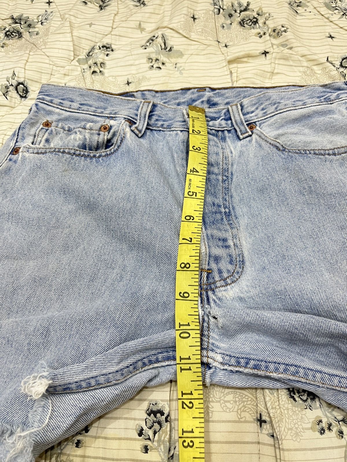 Levi's (Dddd). VINTAGE LEVIS 501 DENIM SHORTS Size US 30 / EU 46 - 19 Thumbnail